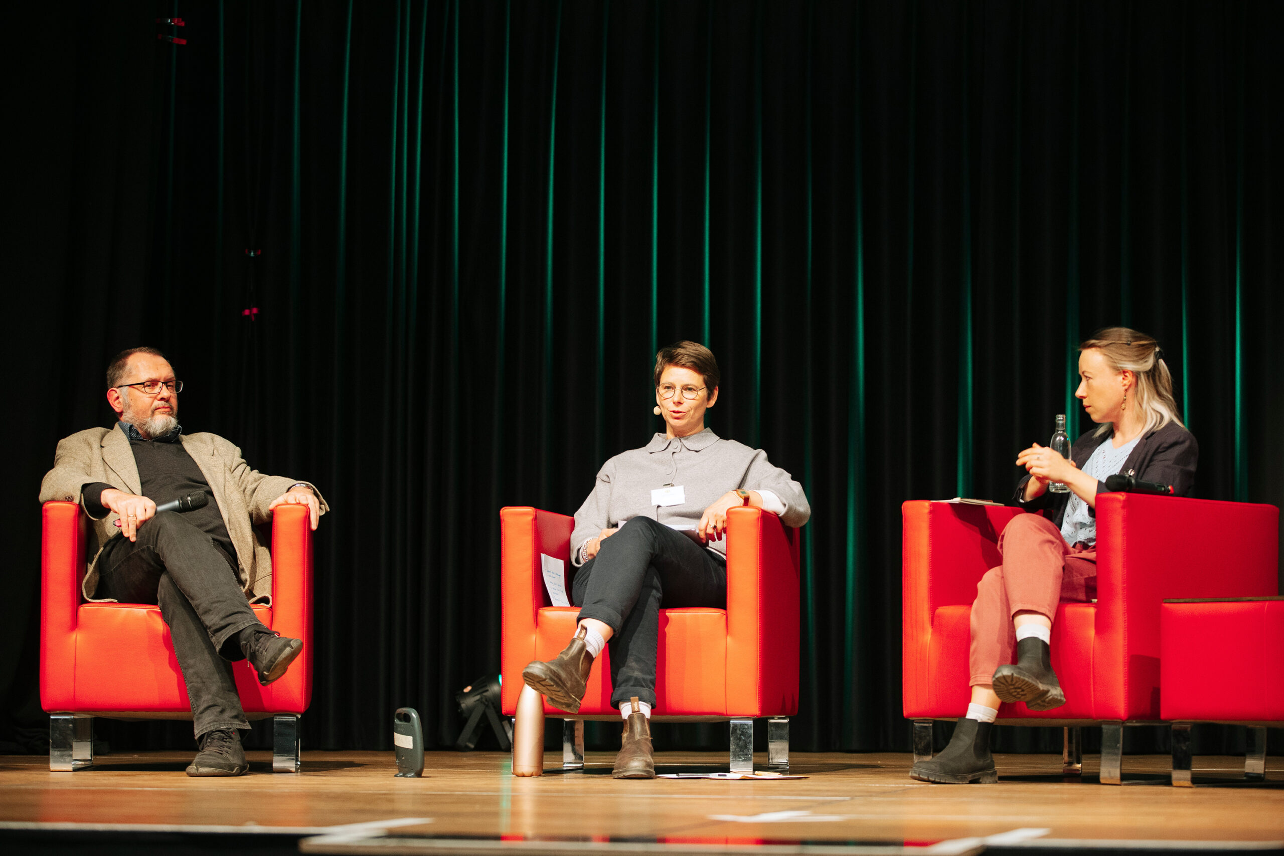 Panel discussion with Sandra Hieke, Dorothea Epperlein, Prof. Ibisch during the first conference of the Forest-Alliance, 28 April 2026 ©Wald-Allianz